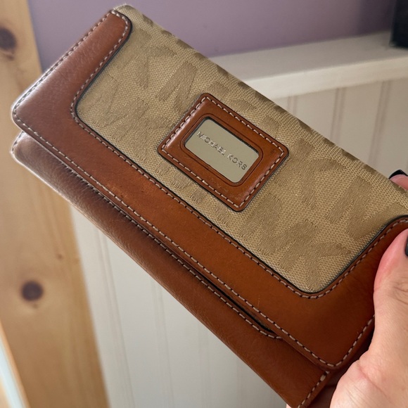 Luxury Bundle Coach Michael Kors Purses Wallet - Picture 5 of 17